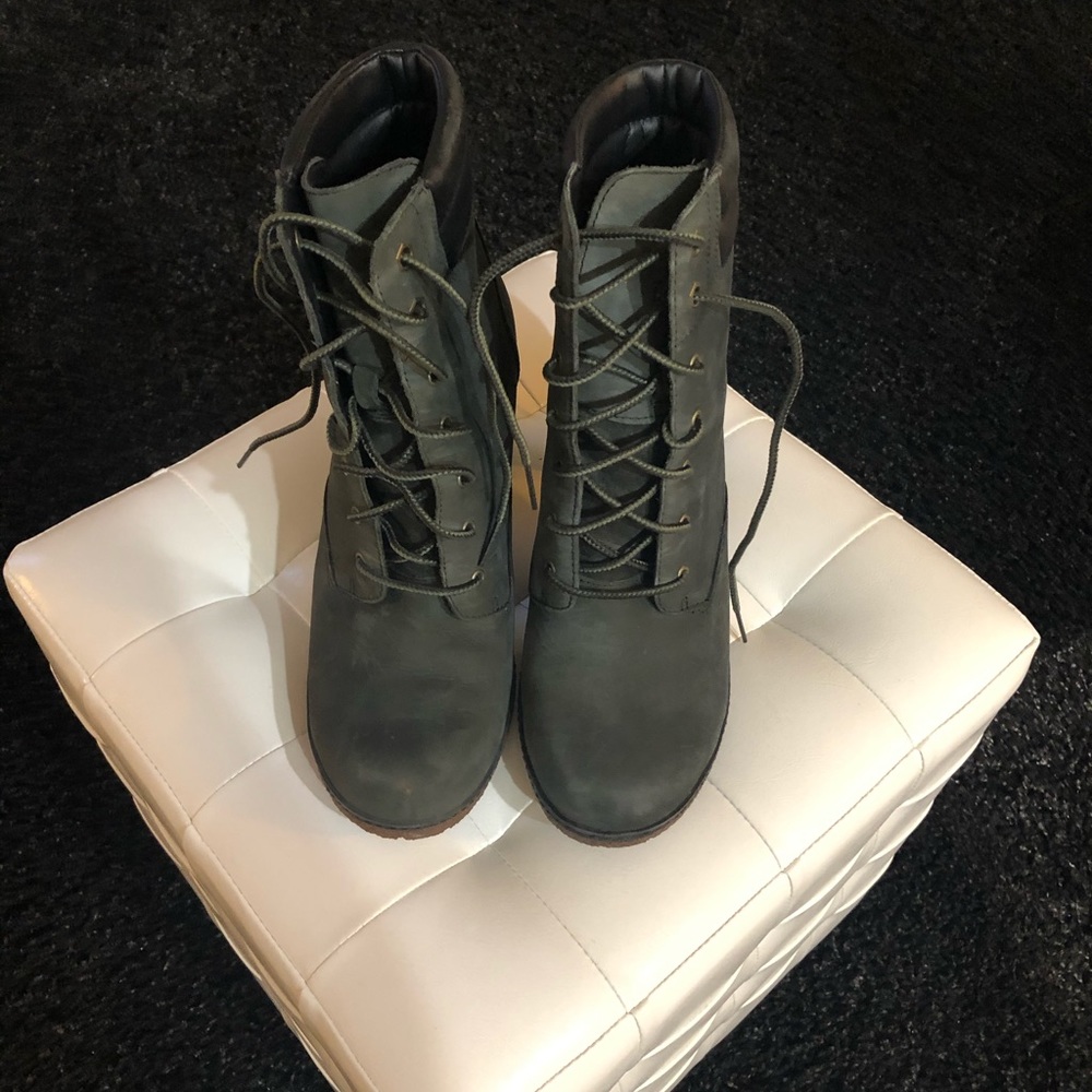 Timberland women’s Tillston.